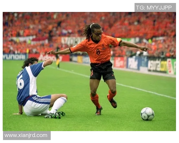 荷兰足球明星阿迈的传奇之路与辉煌成就揭秘