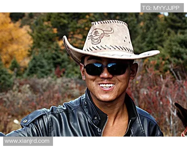 藏族男生的足球梦想与荣耀展现于头像之中